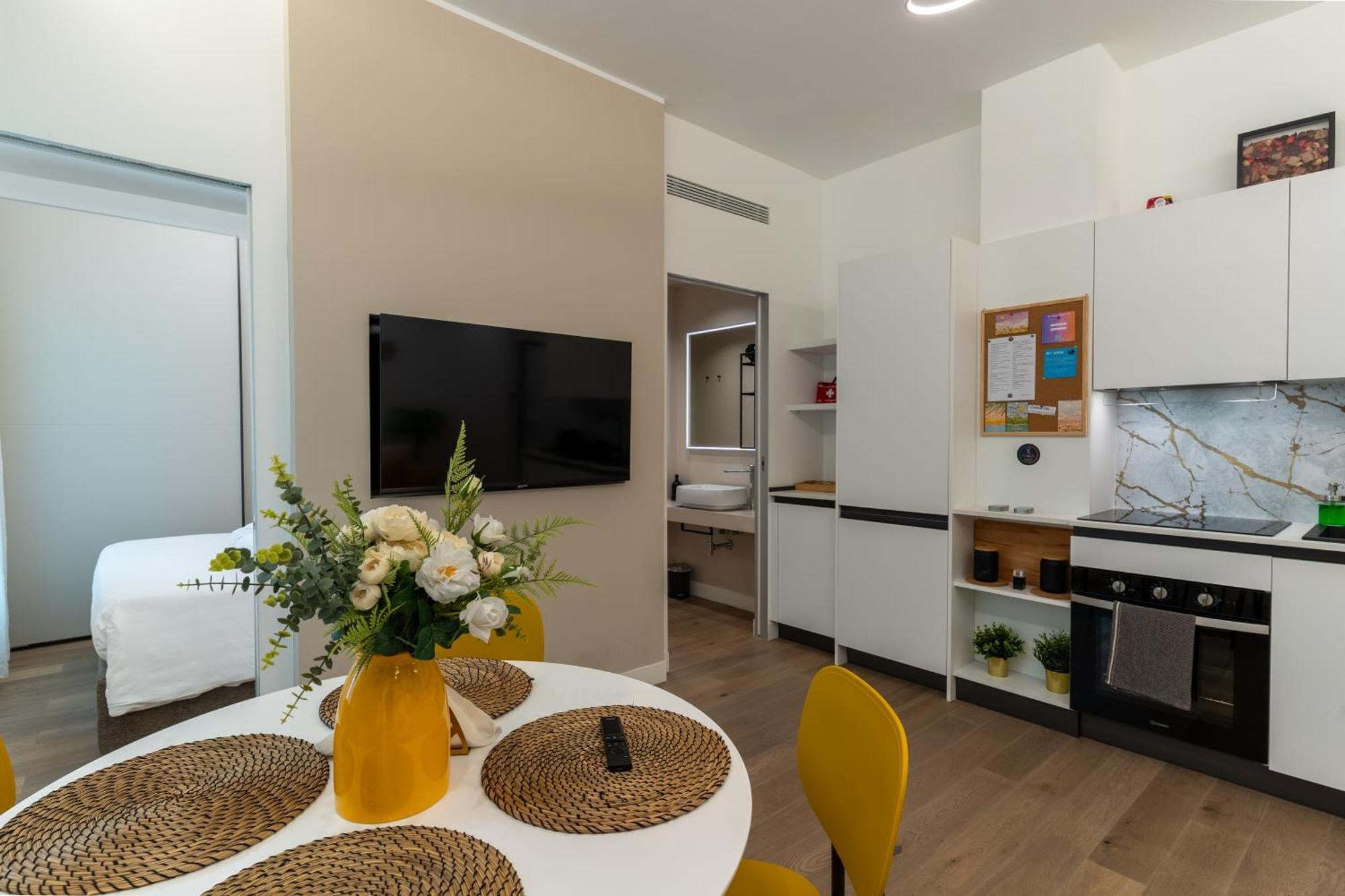 Bilocale Moderno Con Parcheggio E Self Check-in Fiera & Citylife Appartamento